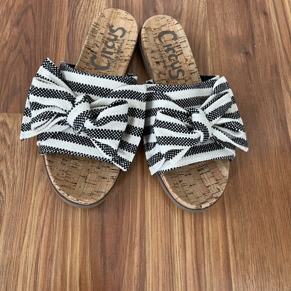 Sam Edelman Slides! - Picture 4 of 9